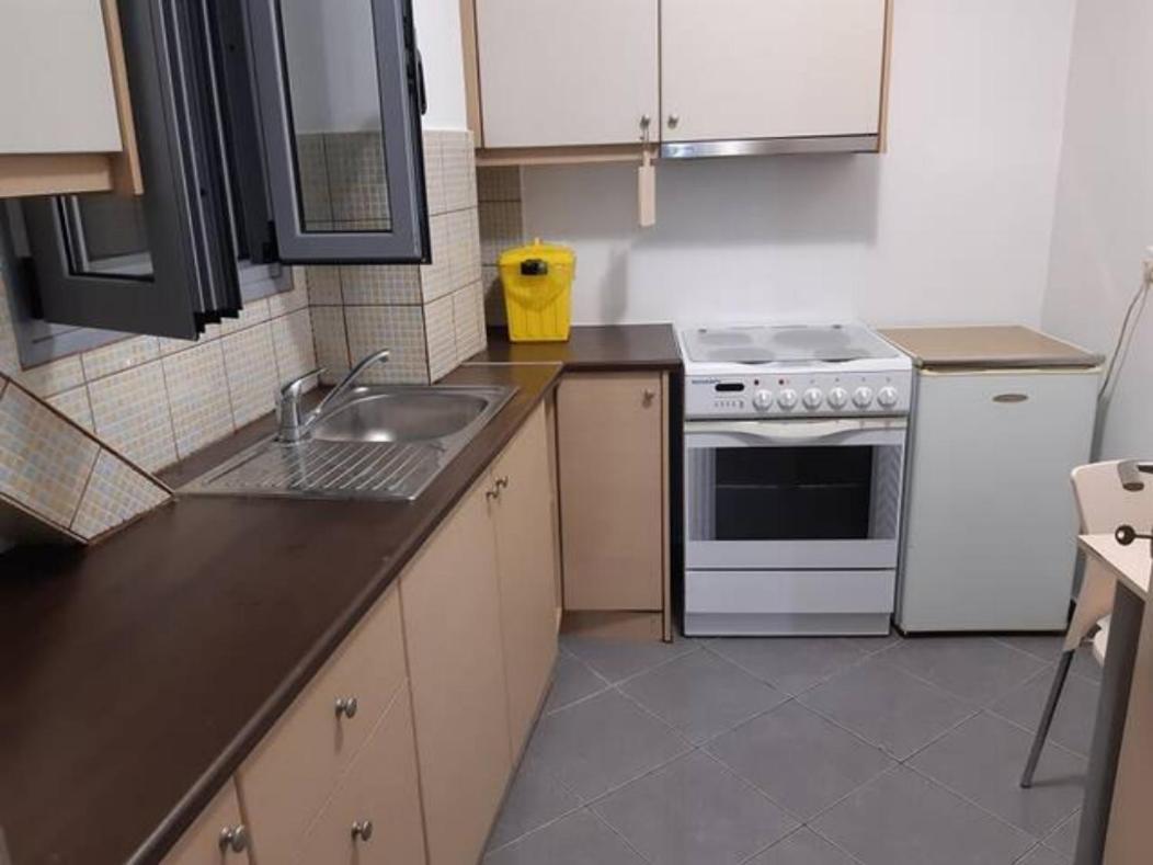 Makis Rooms C Missolonghi Экстерьер фото
